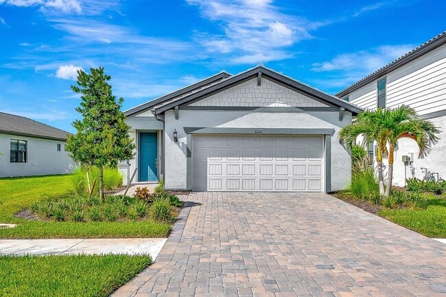 Primary Photo - 6221 Fish Eagle Ct