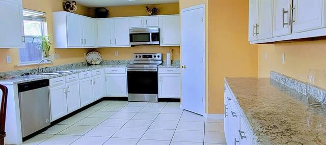 Building Photo - 8733 Polo Dr