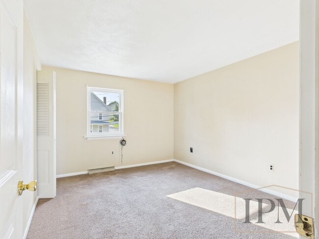 Building Photo - Coming Soon - Charming 2 Bedroom, 1 Bath D...
