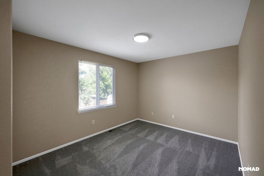 Building Photo - 2942 N Princess Cir