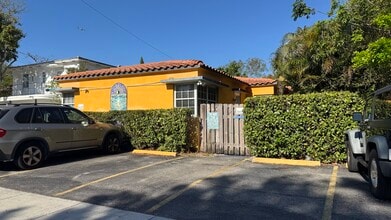 Building Photo - Villa Style Apartment 4410 / Unit 4410