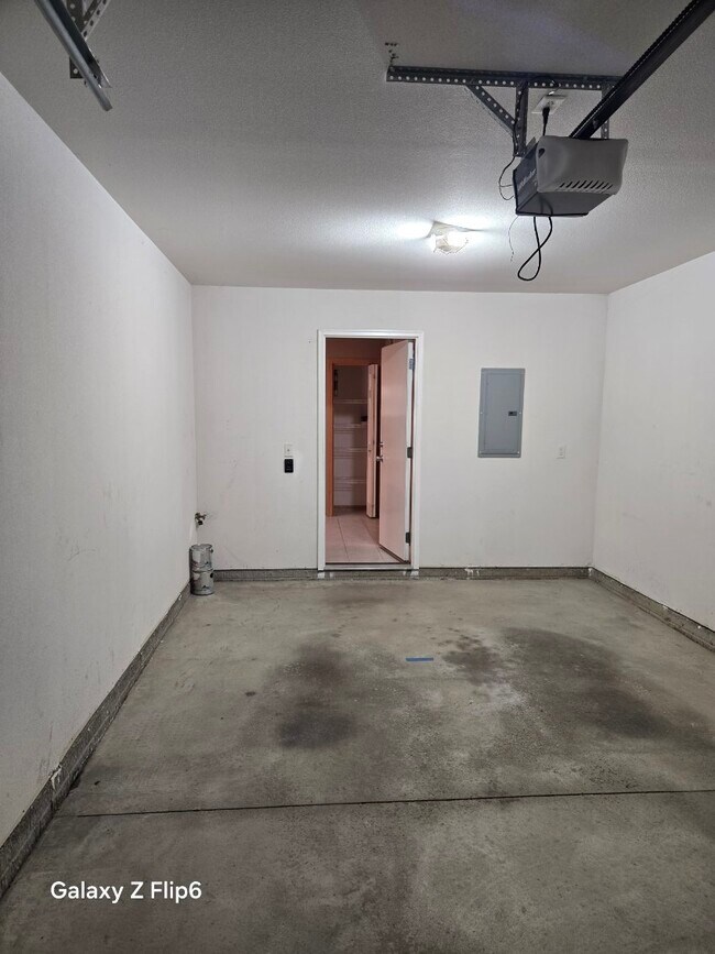 Building Photo - 8610 Ep True Pky