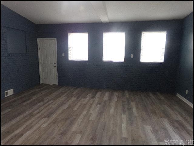 Building Photo - 2502 N Lakeview