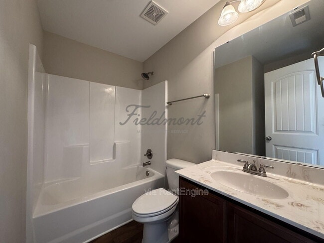 Building Photo - 116 Veranda Cir