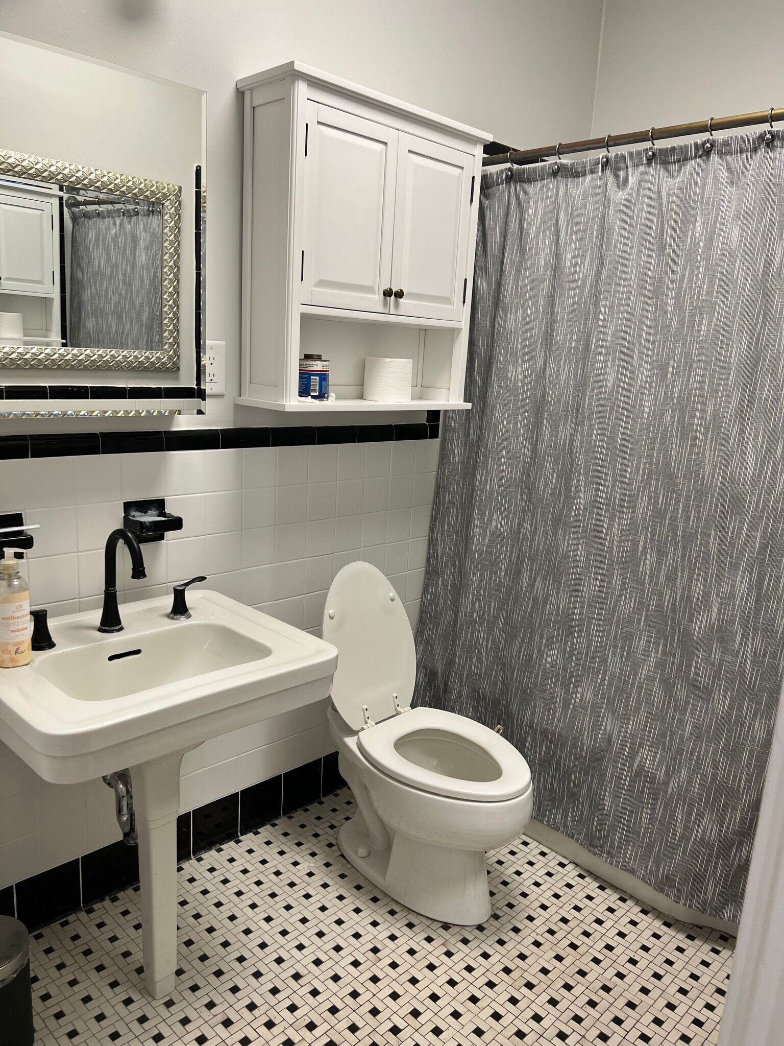 Building Photo - 21 Beacon St