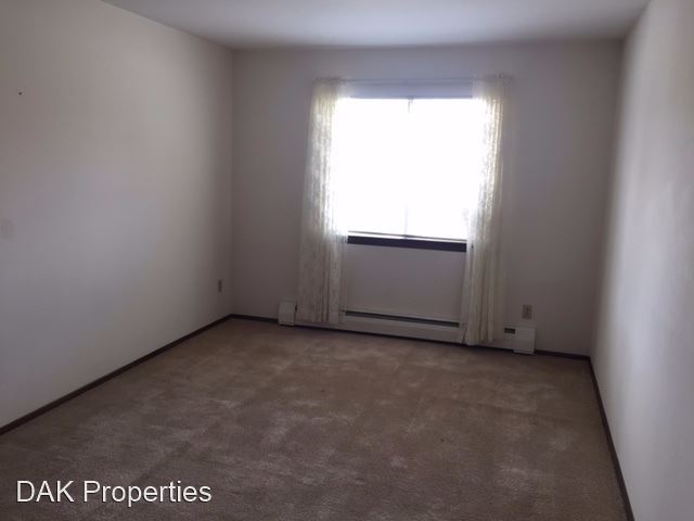 Building Photo - 4060 S 65th St