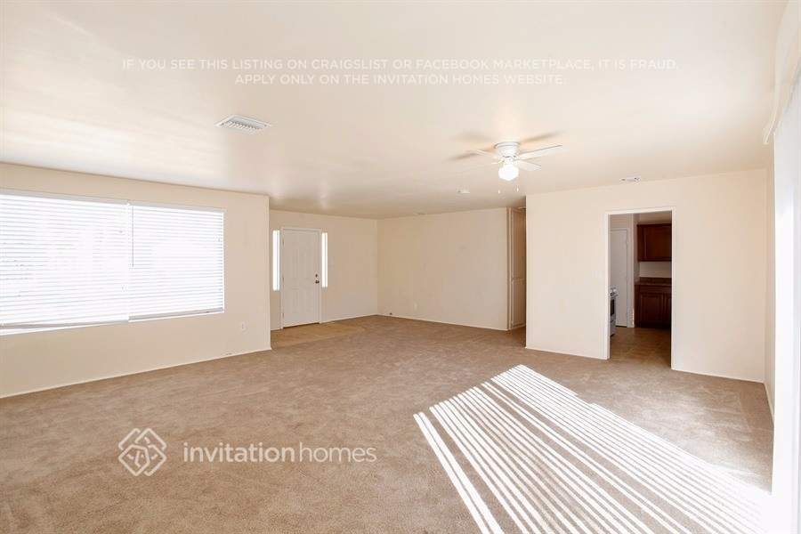 Building Photo - 4546 W Ave L-10