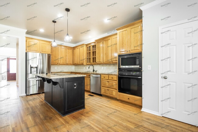 Building Photo - 8619 E 95th Pl