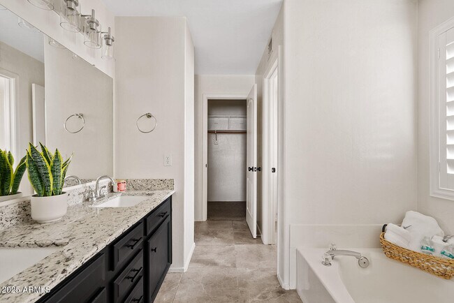 Building Photo - 861 W Shellfish Dr
