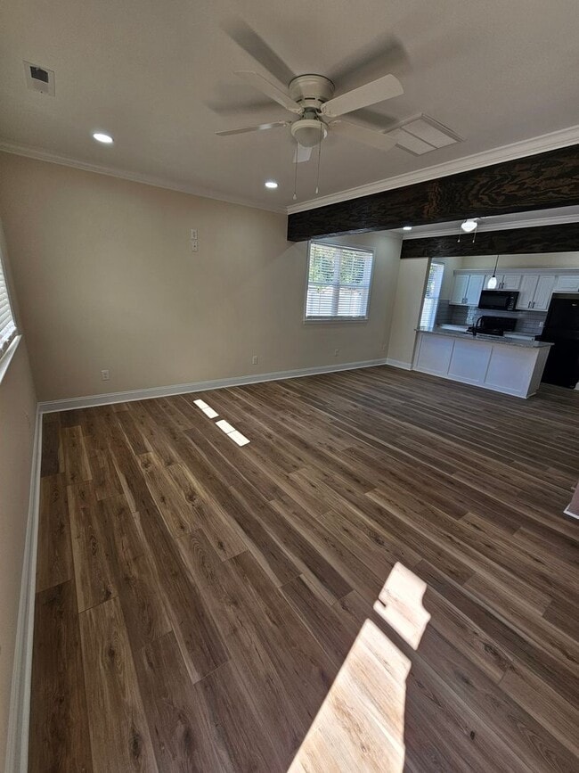 Building Photo - 1009 Rountree Ave SE