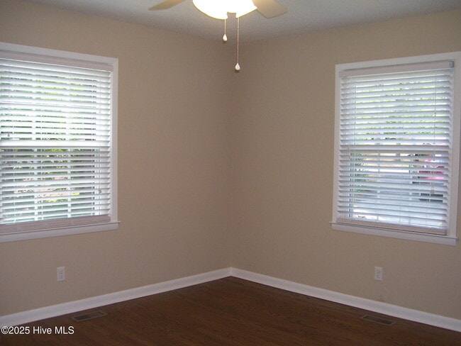 Building Photo - 355 Newton Dr