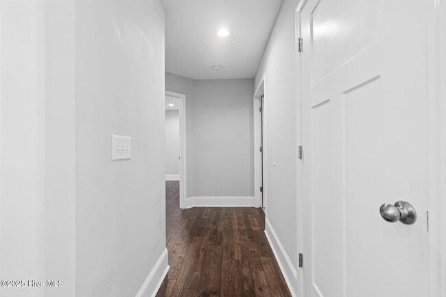 Building Photo - 312 Juniper Creek Blvd