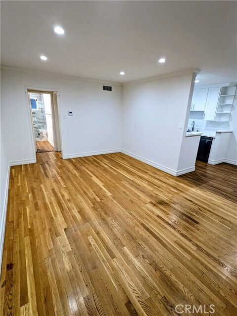 Building Photo - 1019 6th St