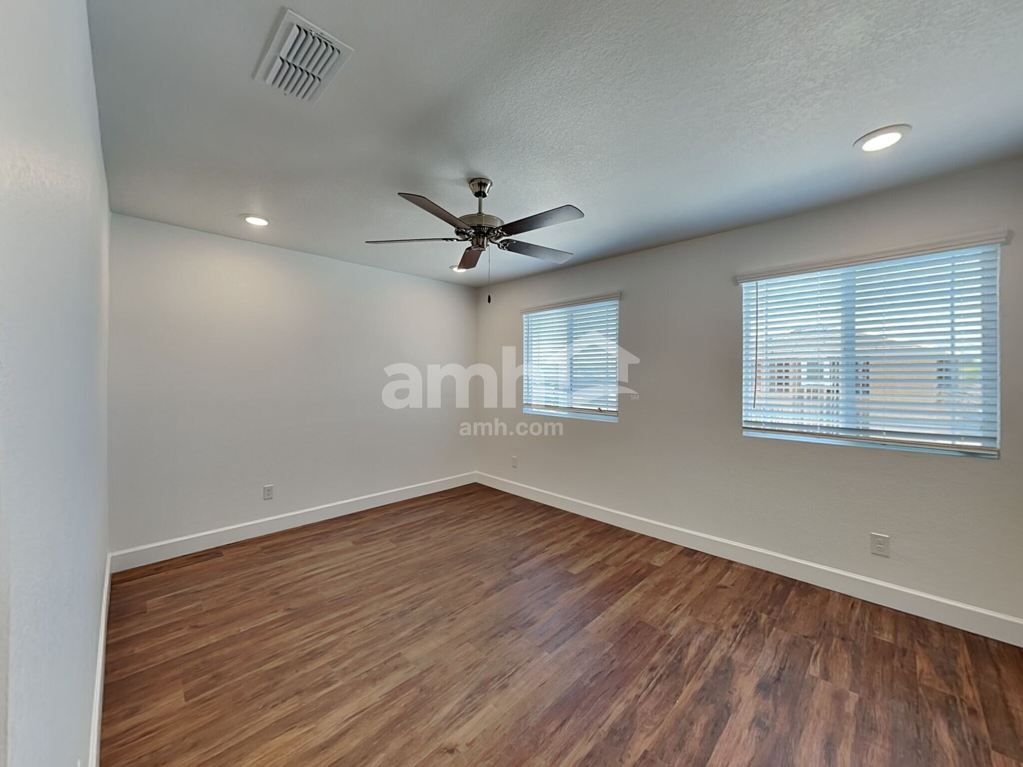 Building Photo - 8839 N 171st Dr