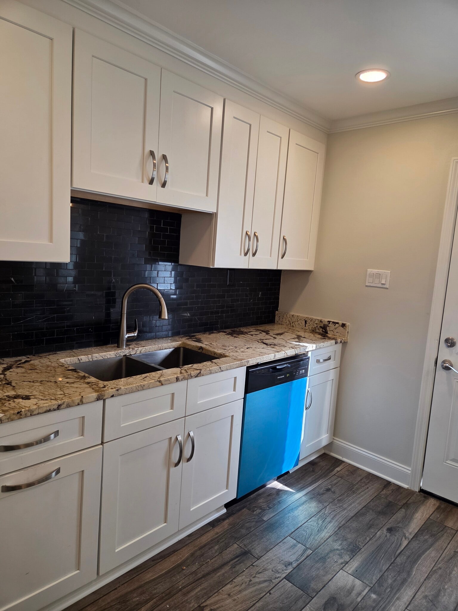 Kitchen - 218 Terry Pky