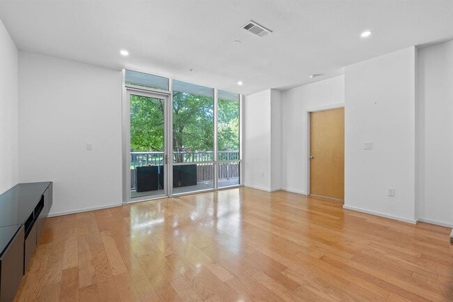 Building Photo - 1600 Barton Springs Rd
