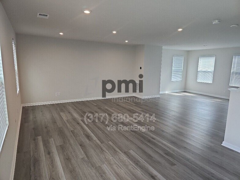 Building Photo - 1854 Cascades Dr