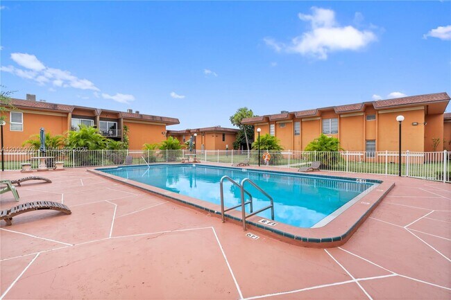 Building Photo - 9441 SW 76th St