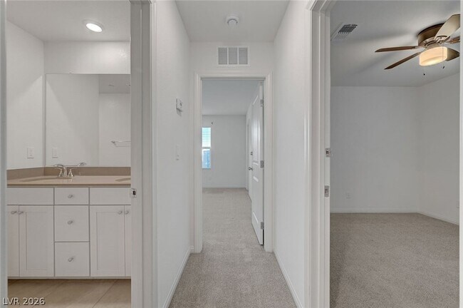 Building Photo - 8454 Vacarez Dr