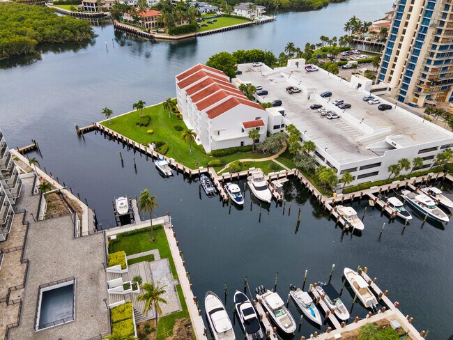 Building Photo - 4744 S Ocean Blvd
