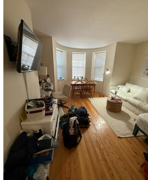 Building Photo - 91 Saint Botolph St