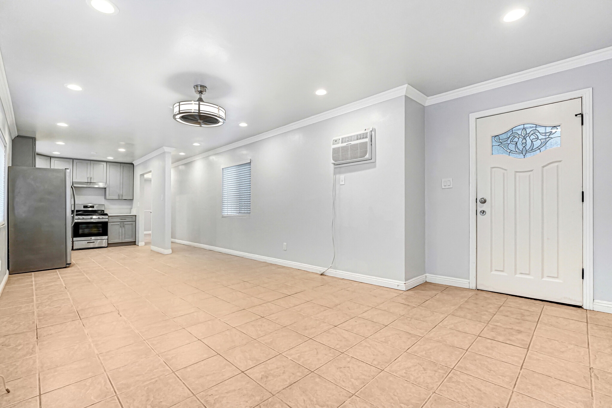 Building Photo - 400 W 109th St