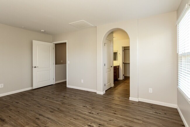 Building Photo - 28963 N 124th Ln