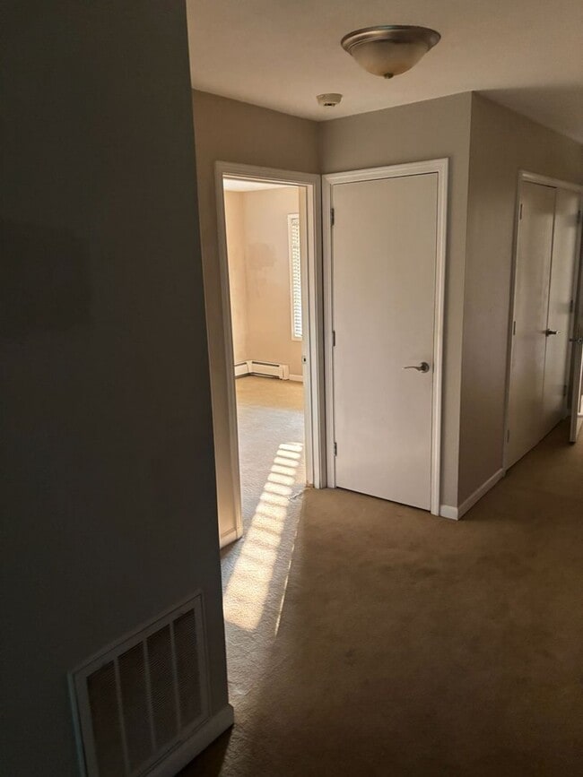 Building Photo - 31451 Burt Ct