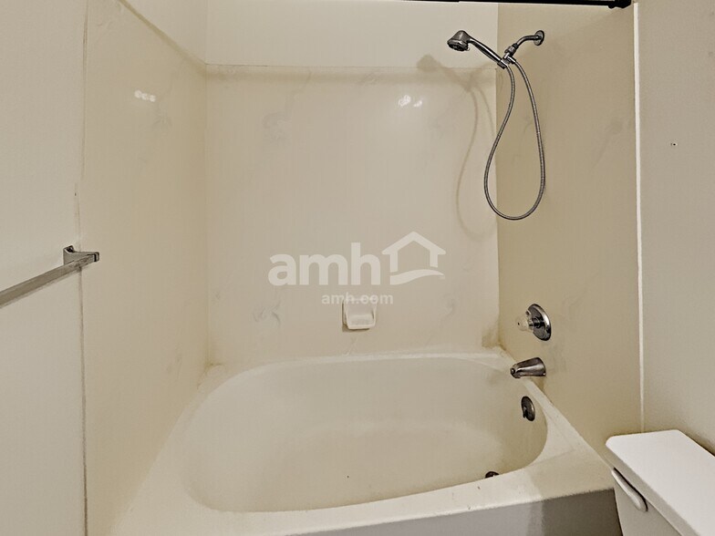 Building Photo - 6868 Jackling Way