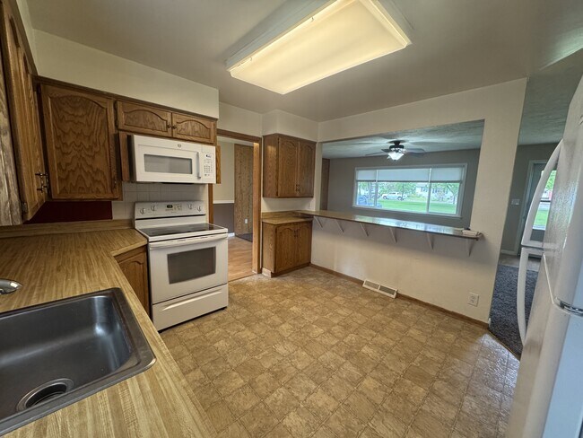 Building Photo - 1436 Avenue D