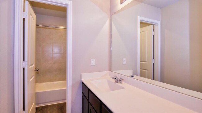 Building Photo - 3524 Wooded Ln