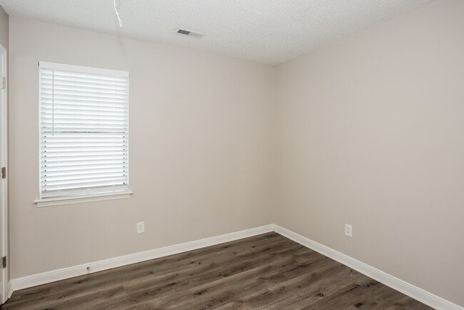 Building Photo - 3434 Braewick Pl
