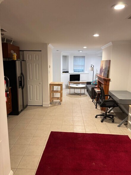 Building Photo - 1835 Mintwood Pl NW