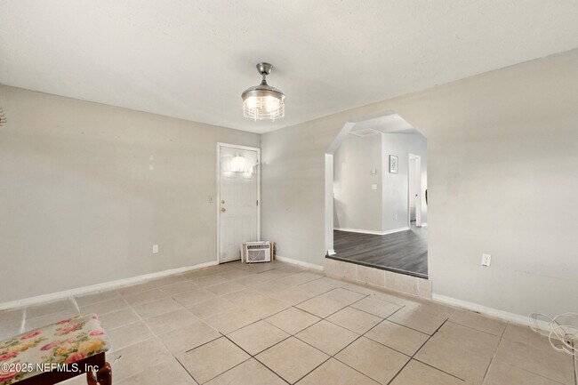 Building Photo - 6343 Alfredo Ct