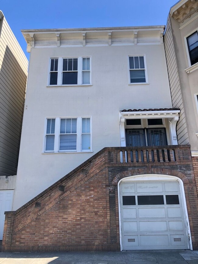 Building Photo - 171-173 Magnolia Street