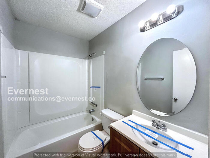 Building Photo - 6220 Forestgate Rd