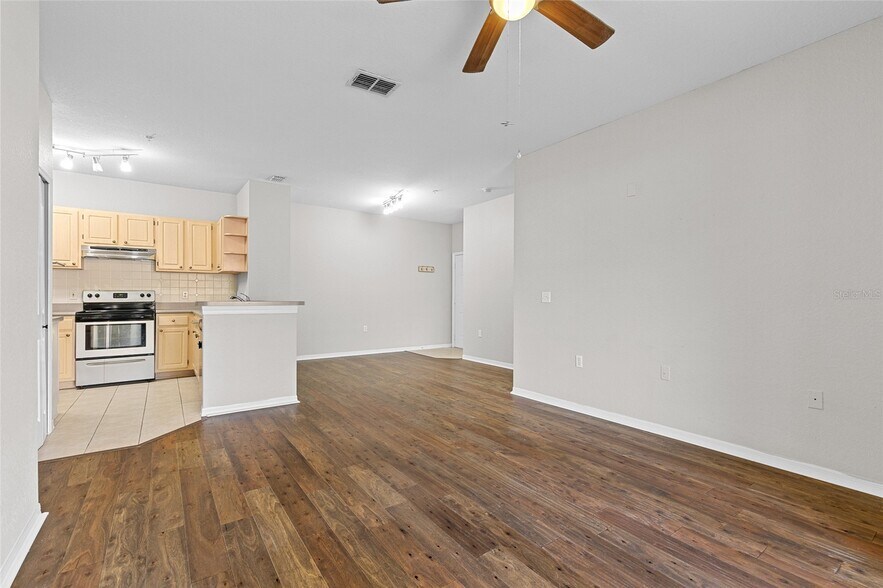 Building Photo - 1175 Lake Shadow Cir