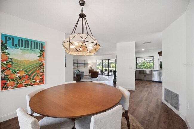 Building Photo - 456 Yacht Harbor Dr