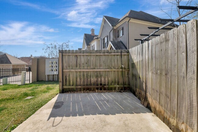 Building Photo - Harpeth Park Townhome in Bellevue