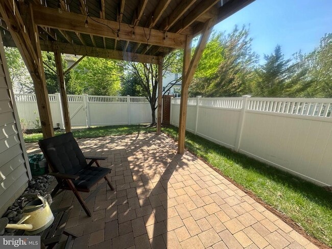 Building Photo - 4512 Grazing Way