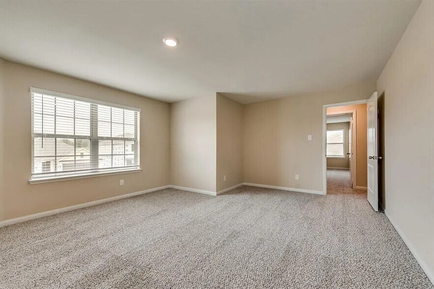 Building Photo - 7644 Thunder River Rd