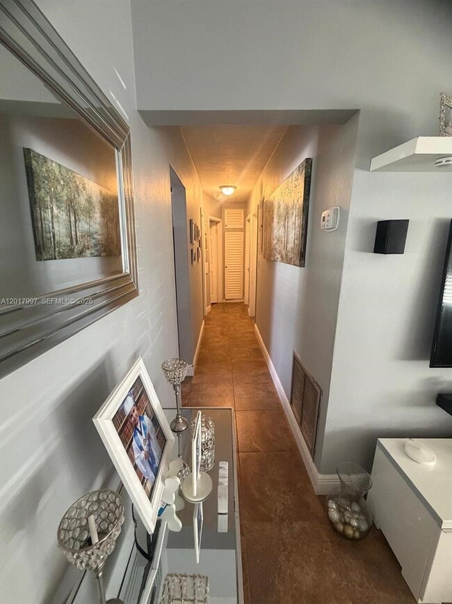 Building Photo - 621 SW 71st Terrace