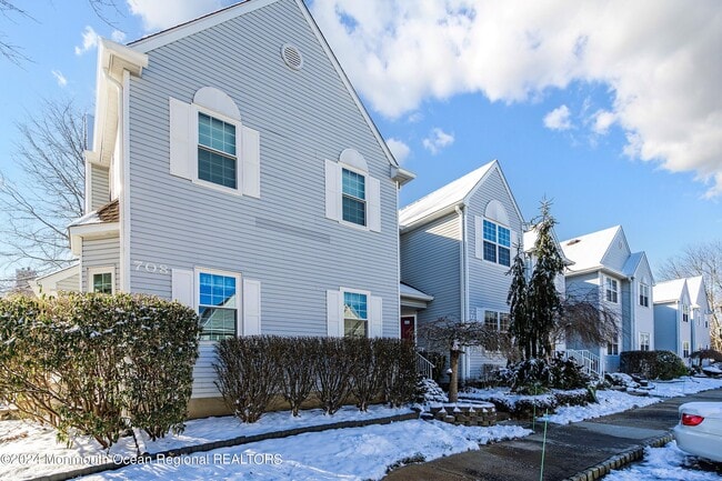 Building Photo - 707 Hatchery Ct