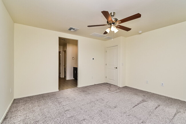 Building Photo - 7000 W Inkwood Ln