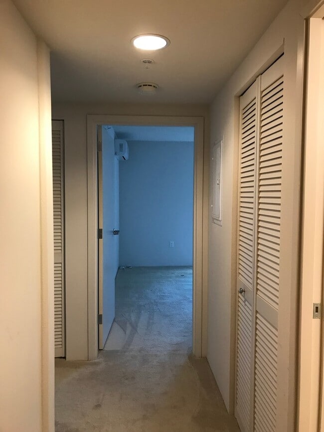 Building Photo - 801 South St