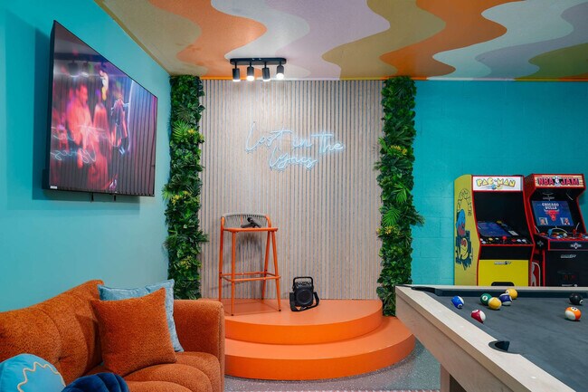 Building Photo - 1136 9th Square