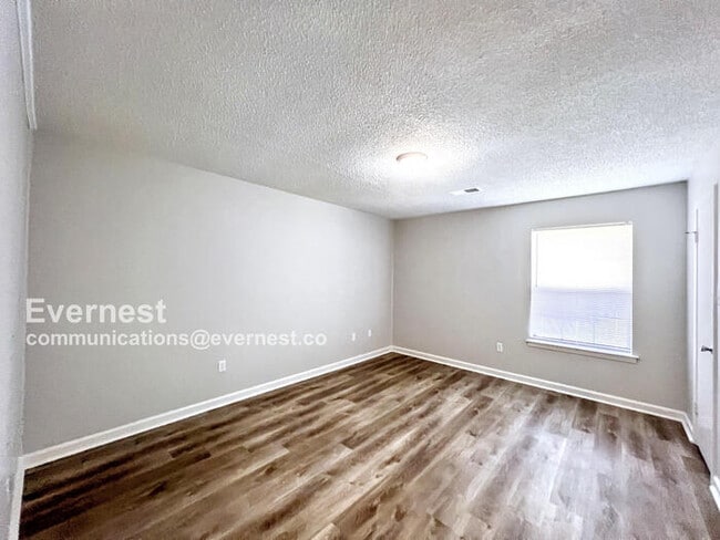 Building Photo - 7329 Eastover Dr