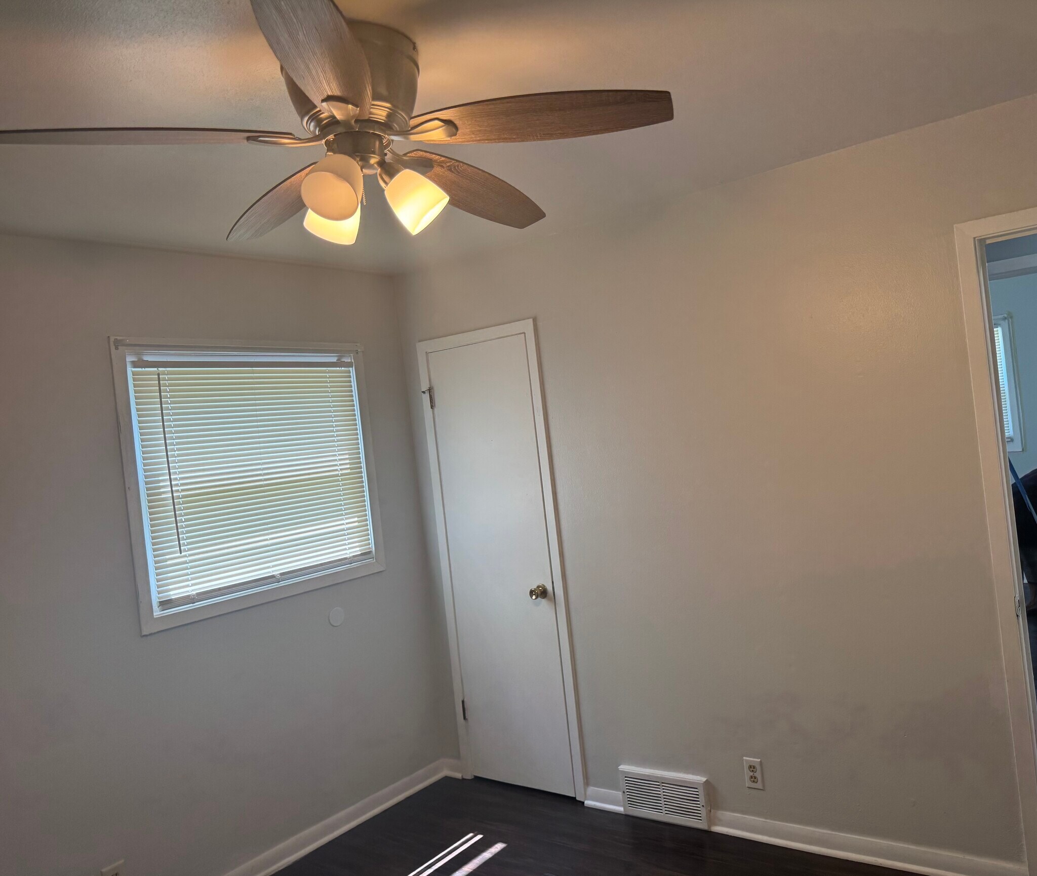 Main Bedroom - 7211 W Brentwood Ave