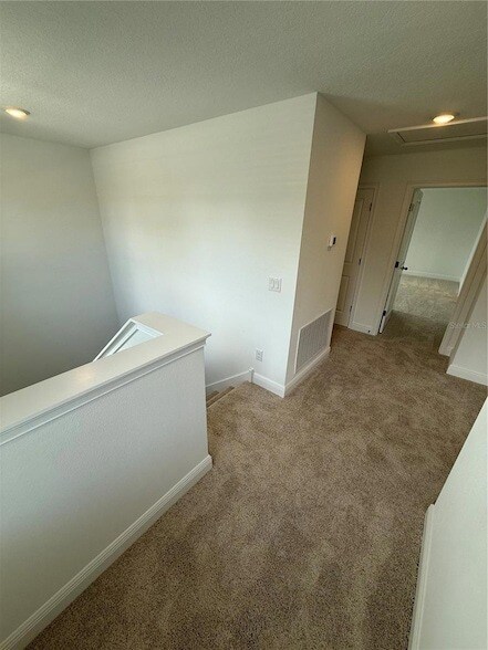 Building Photo - 2313 Broadbrook Dr