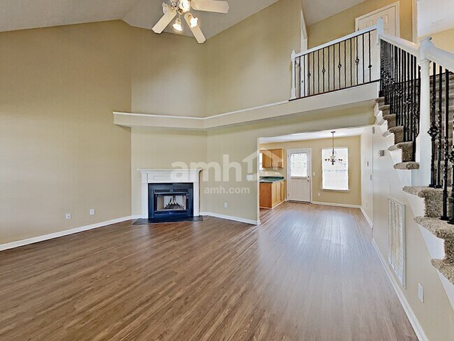 Building Photo - 2822 Meadow Gln
